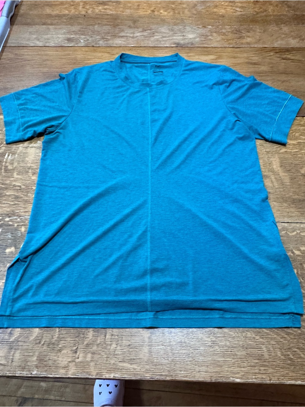 Nike yoga sz large women’s Short Sleeve Crew Tee in Teal Blue